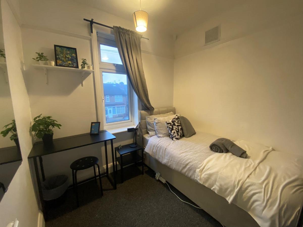 Room 2 Peaceful Stay Near Derby City Centre Exterior foto